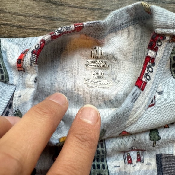 Gap Star Wars and city pajama bundle 12-18month - Picture 9 of 15